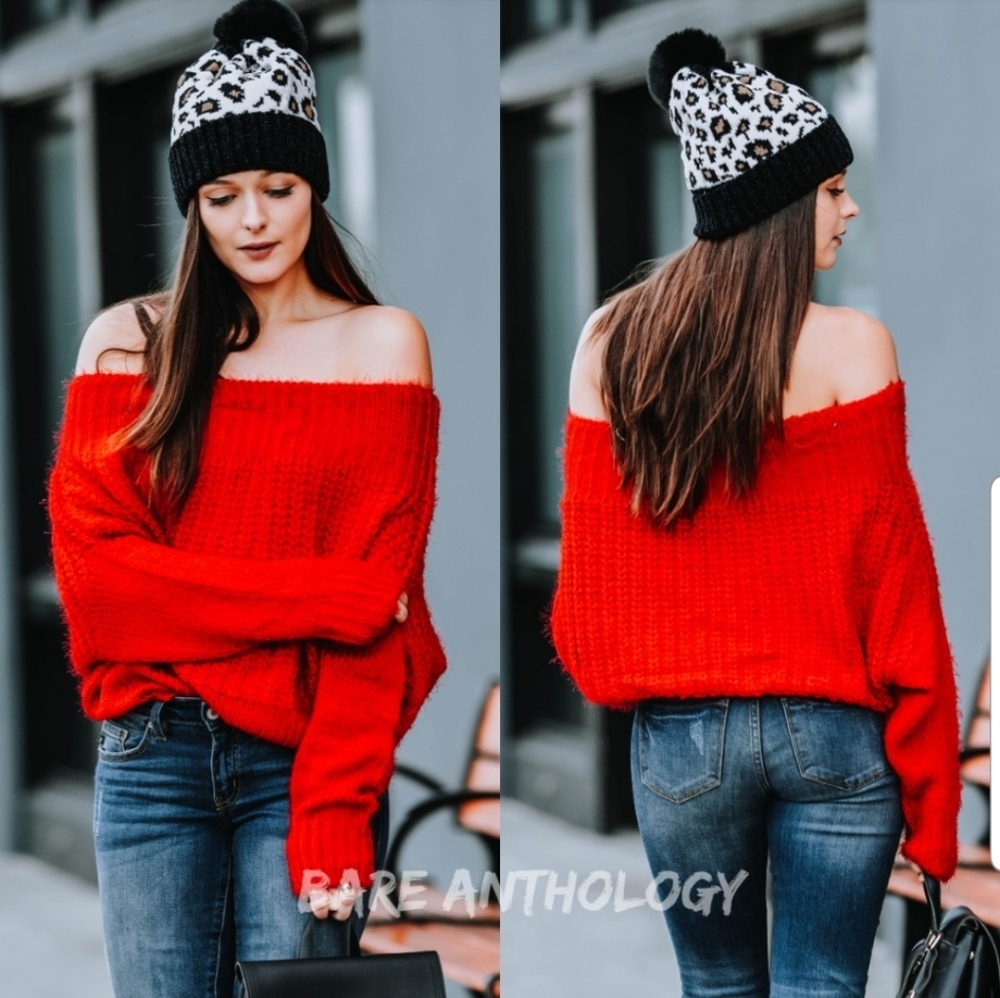 🆕️ Off Shoulder Sweater - Picture 2 of 2